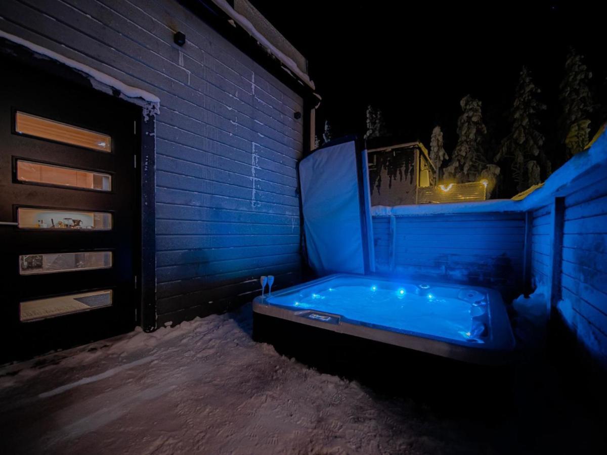 Sky Iglo Incl- Hot Tub By Interhome